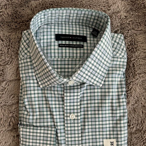 *BRAND NEW* Tommy Hilfiger Men’s Dress Shirt - Picture 4 of 6
